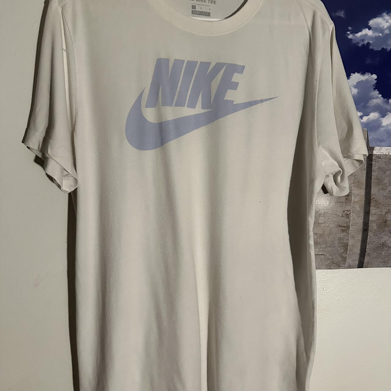 nike club t shirt light blue