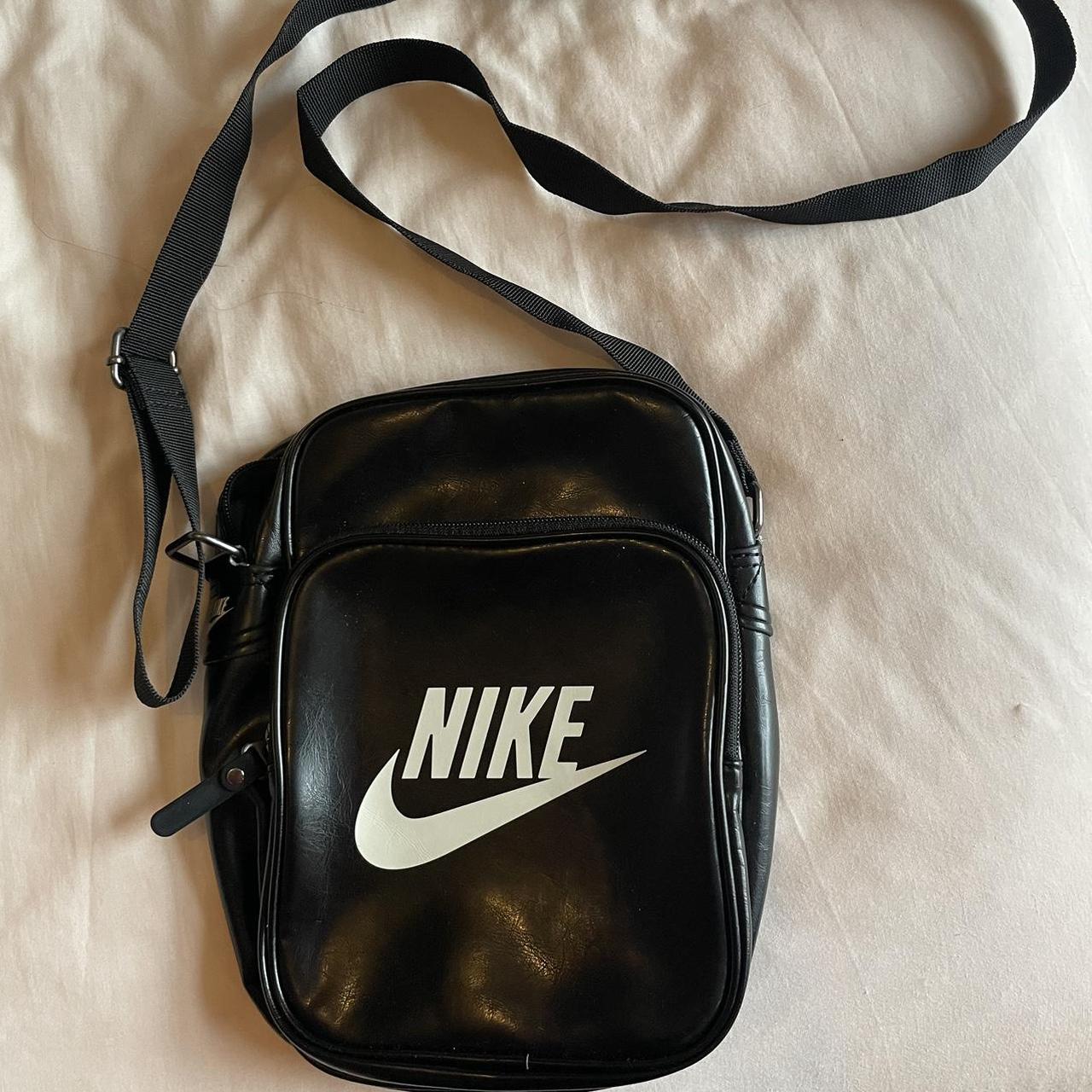 Leather nike 2025 man bag