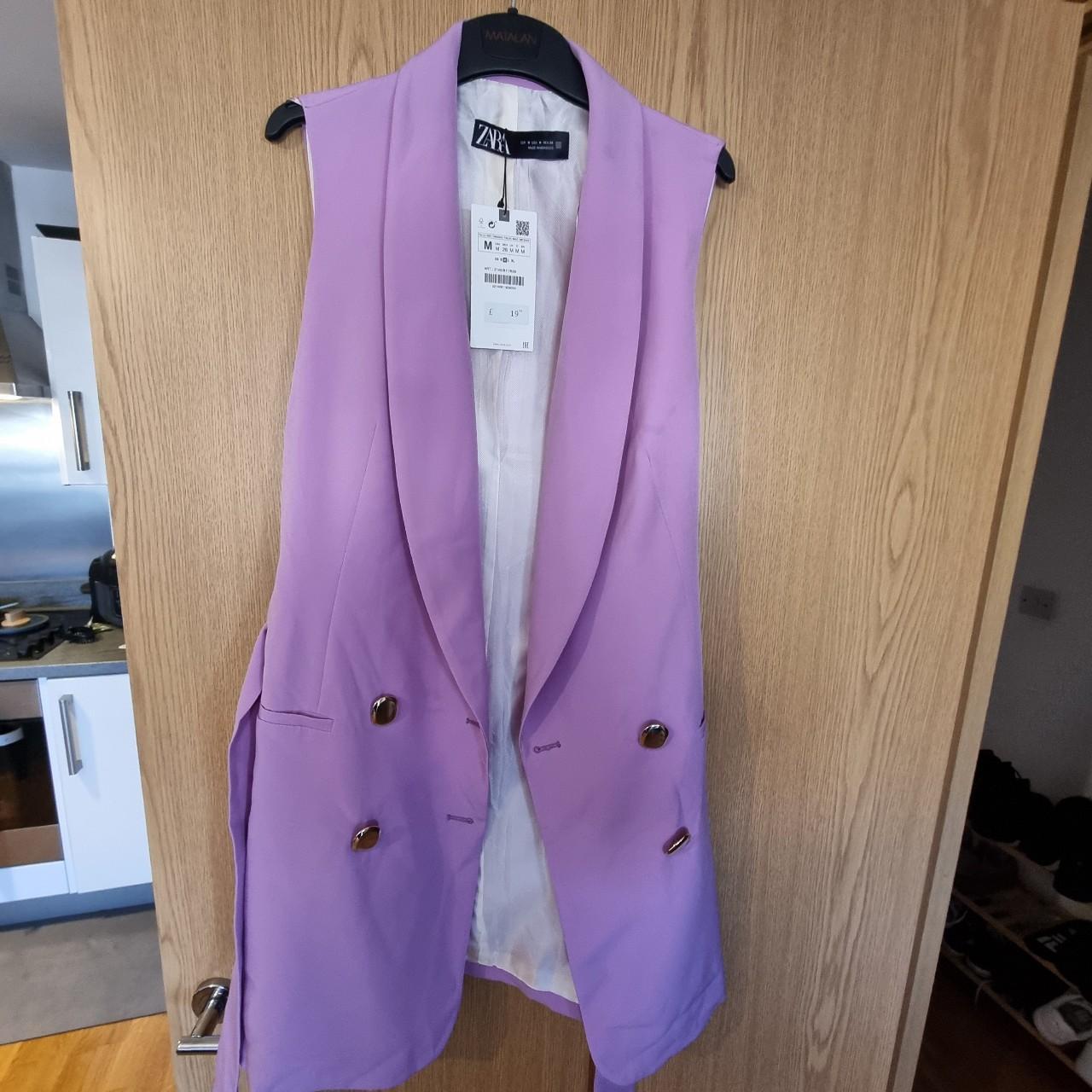 item listed by ineedtosellthesegoodz