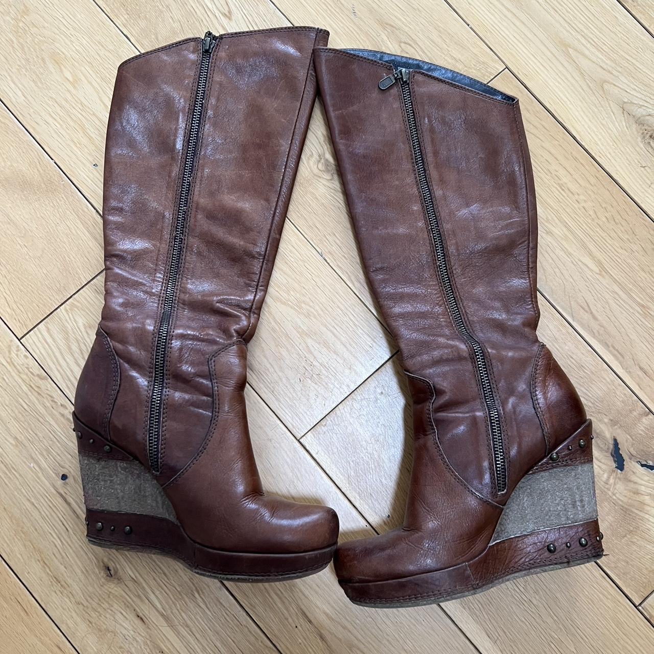 Women's Brown Boots Depop