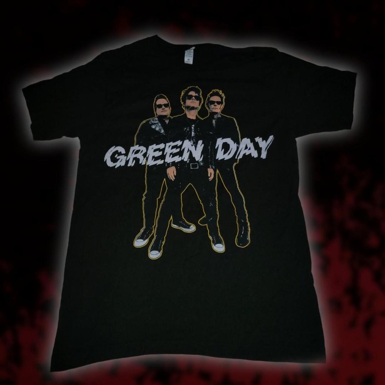 Green Day shirt I got this at hot topic a few years - Depop