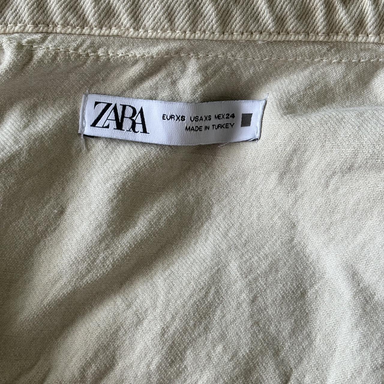 Zara cream denim jacket, size XS. (Dog not included... Depop