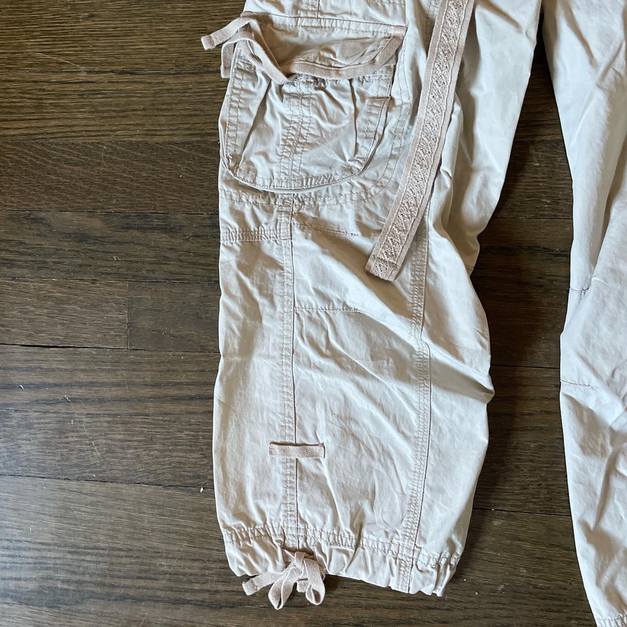 The cutest y2k vintage tan cream cargo pants... - Depop
