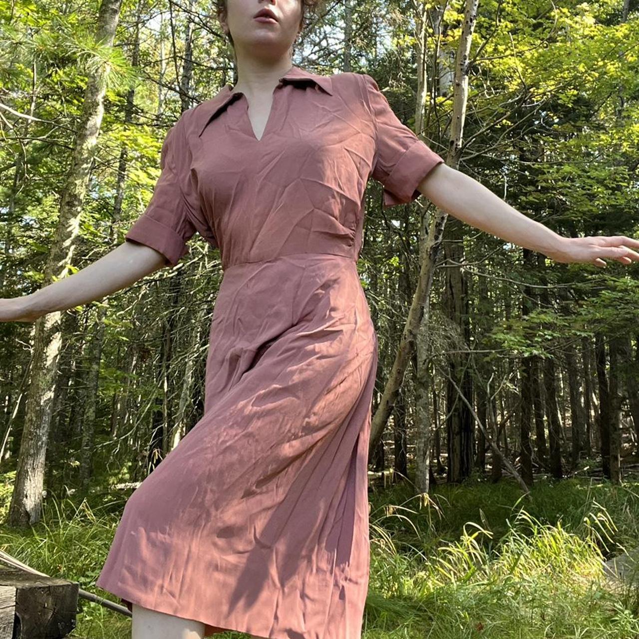 1940s vintage mauve dress. Metal side zip. Depop