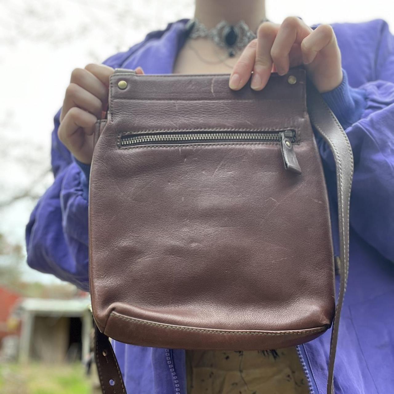 Vintage 90s Fossil leather shoulder bag. Brass | Depop