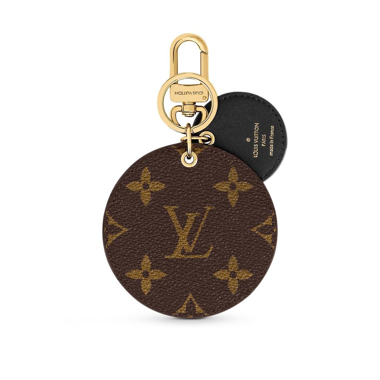 Louis Vuitton Mini Lin 4-Key Holder Pretty good - Depop