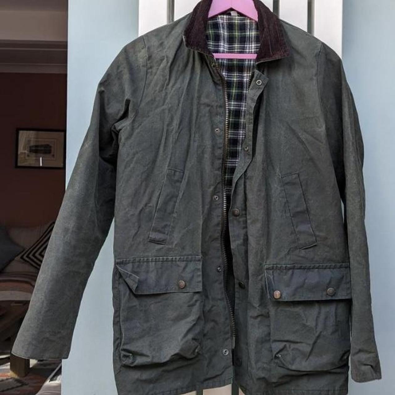 BARBOUR JACKET second hand hence why it doesn’t... Depop