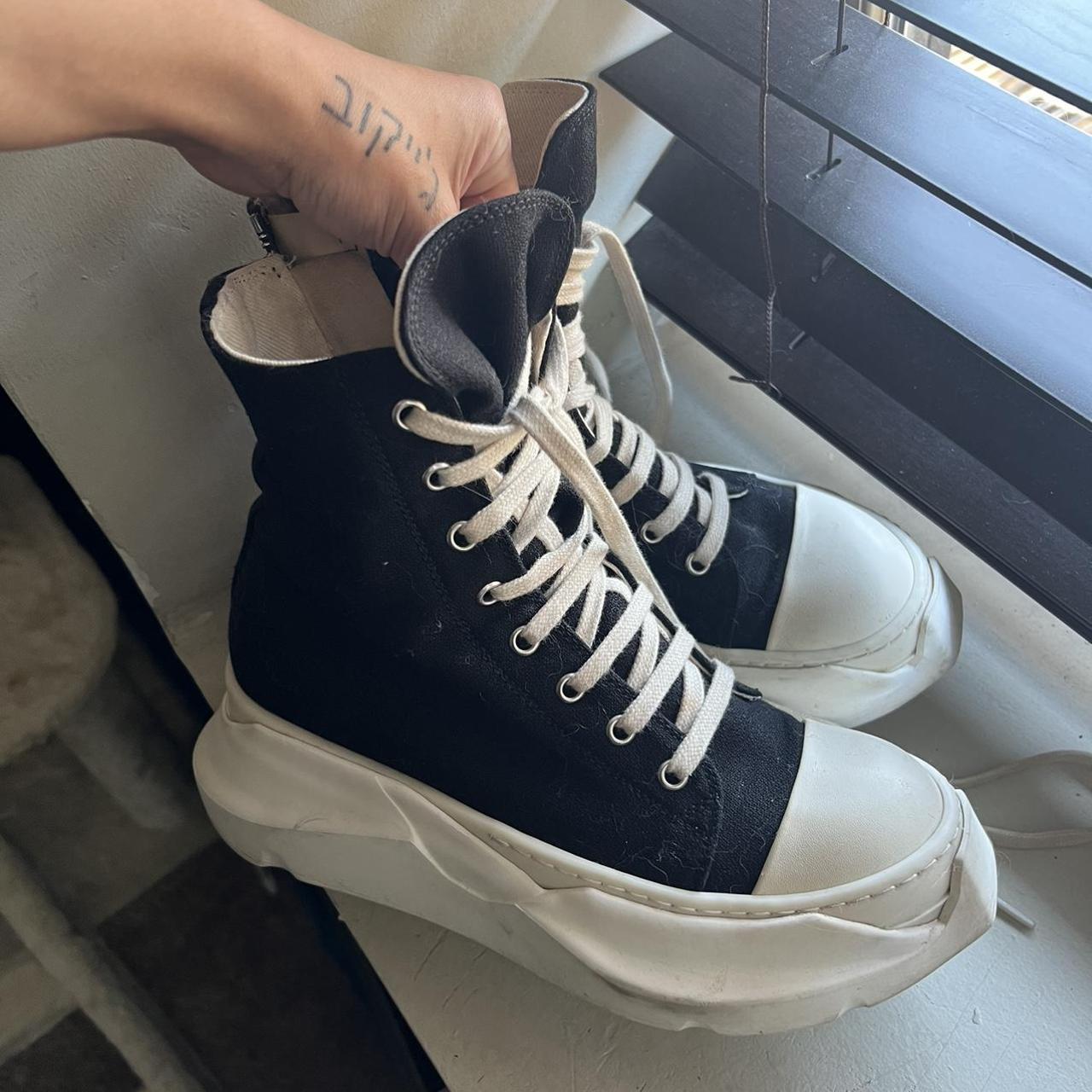 Rick Owens Women's Black and Cream Trainers | Depop