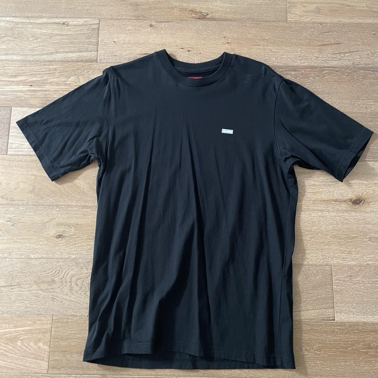 Supreme Reflective Small Box tee in black. Worn once...