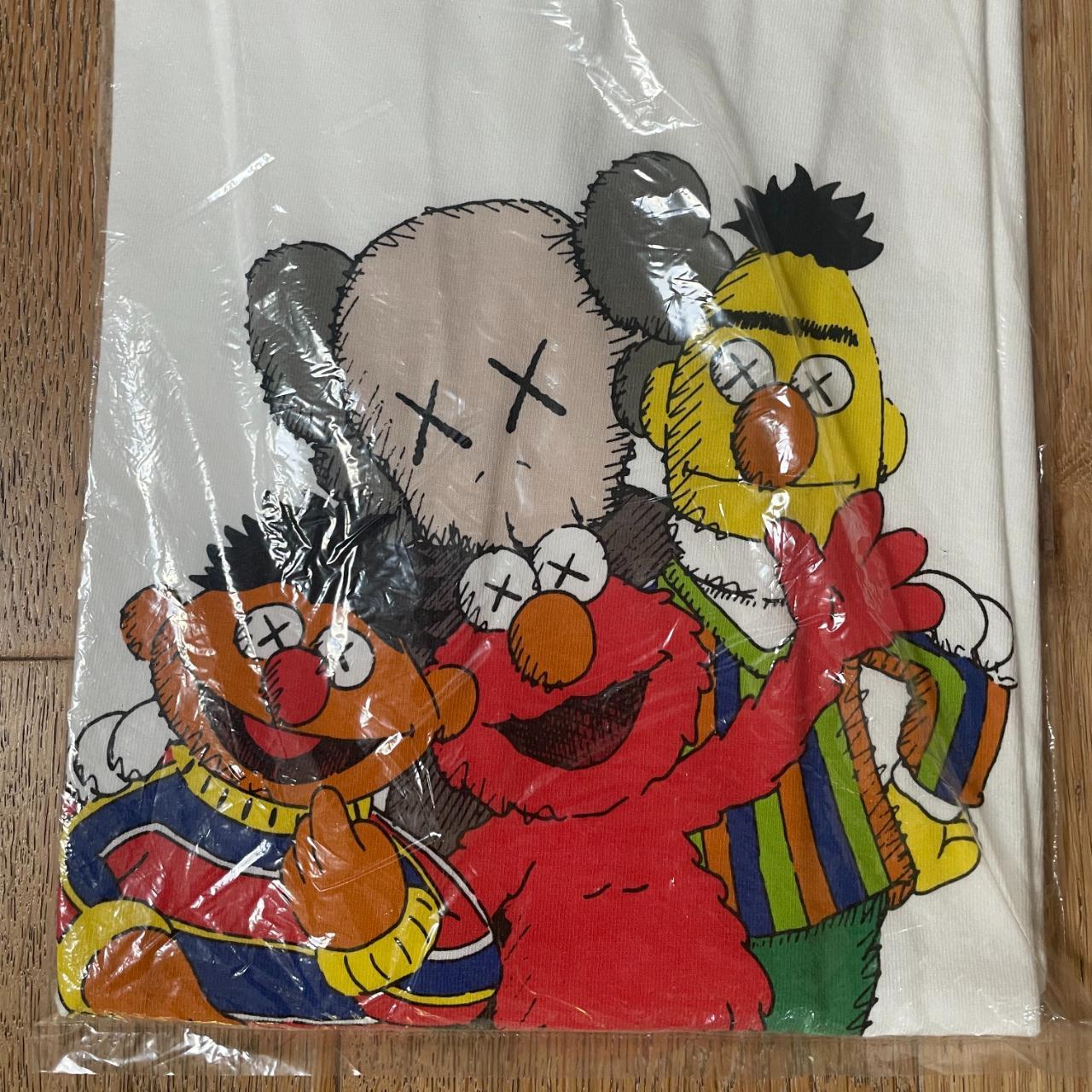 JS FREAK'S STORE UNIQLO 4点セット Uniqlo Kaws x Sesame Street Collection UT Graphic Tee Black