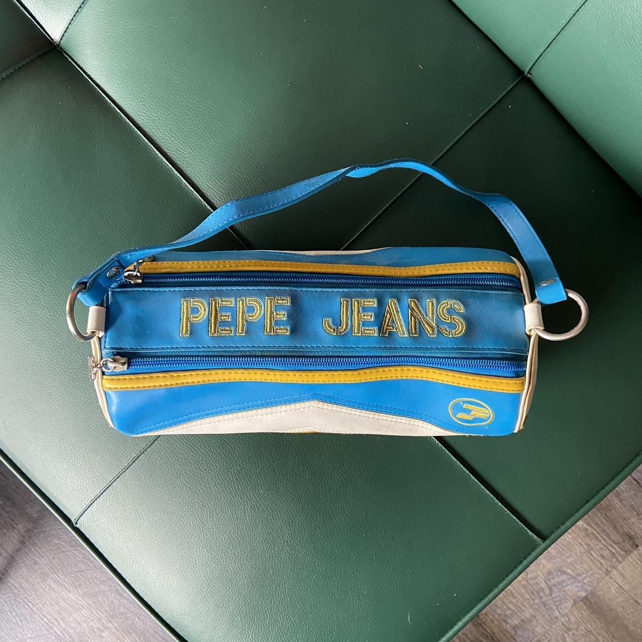 Pepe Jeans Holly round purse black - ESD Store fashion, footwear and  accessories - best brands shoes and designer shoes
