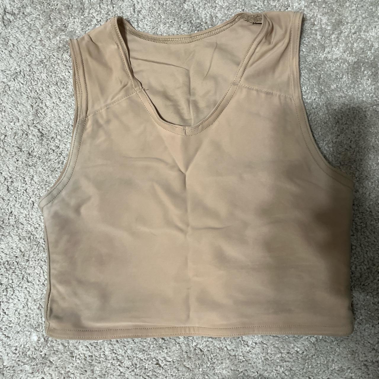 Tan GC2B binder, slight wear and tear from being... Depop