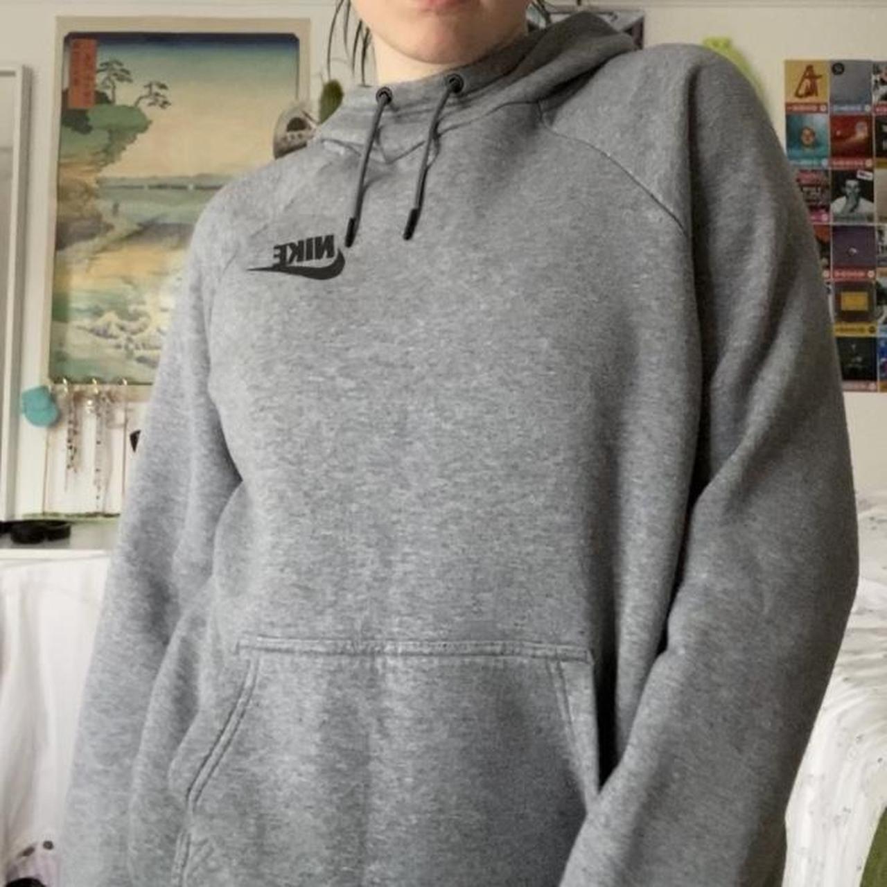 Nike Women's Grey and Black Hoodie | Depop