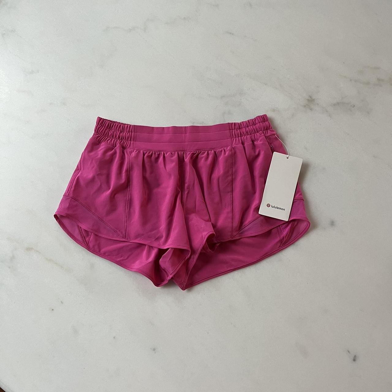 LULULEMON Hotty Hot Short 2.5” ~Sonic Pink~Low Rise/ LR~SZ 6~NWT