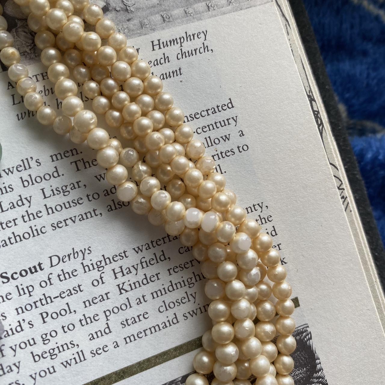 Women's Cream and Silver Jewellery Depop