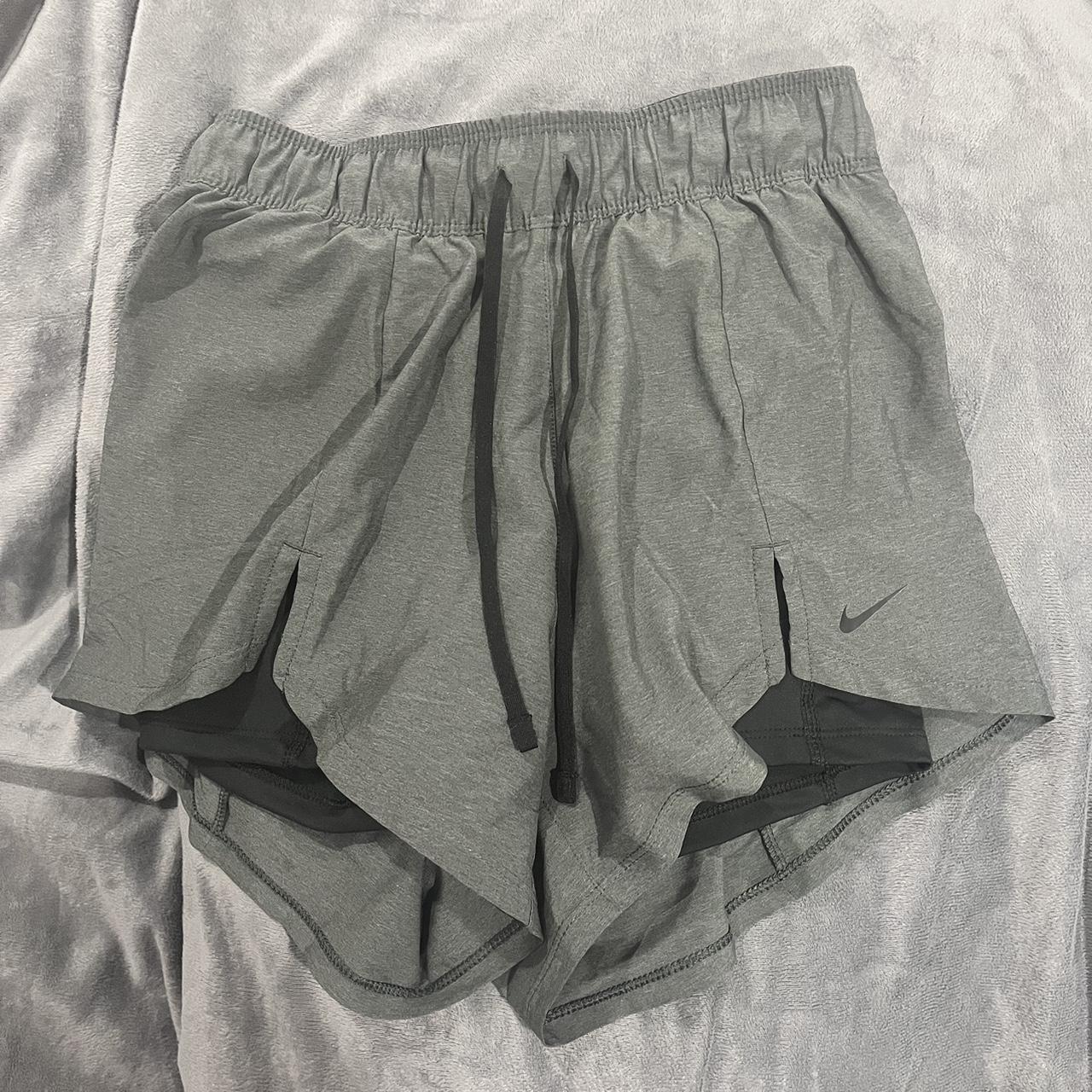 womens nike loose fit shorts
