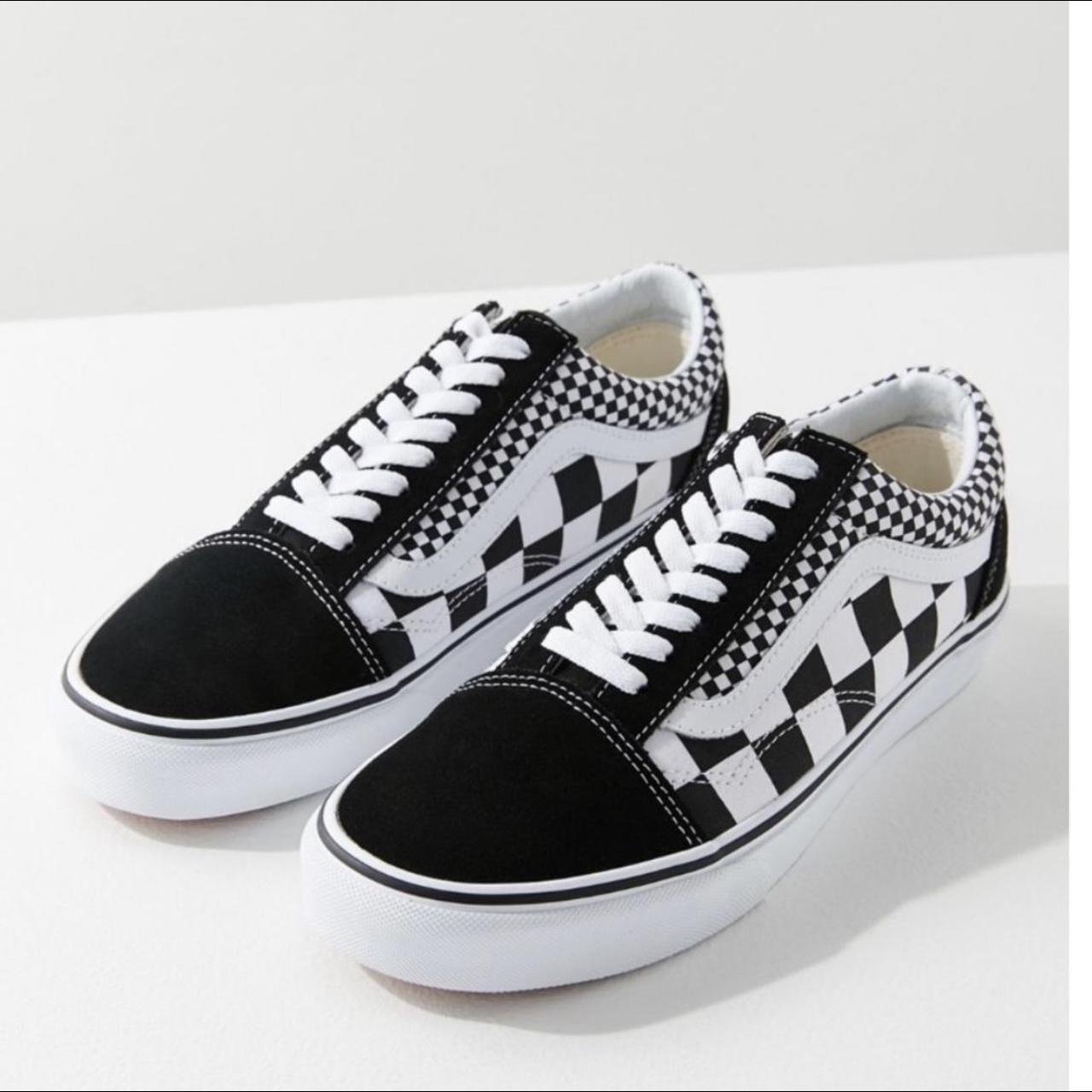 Old skool store mixed checkered vans