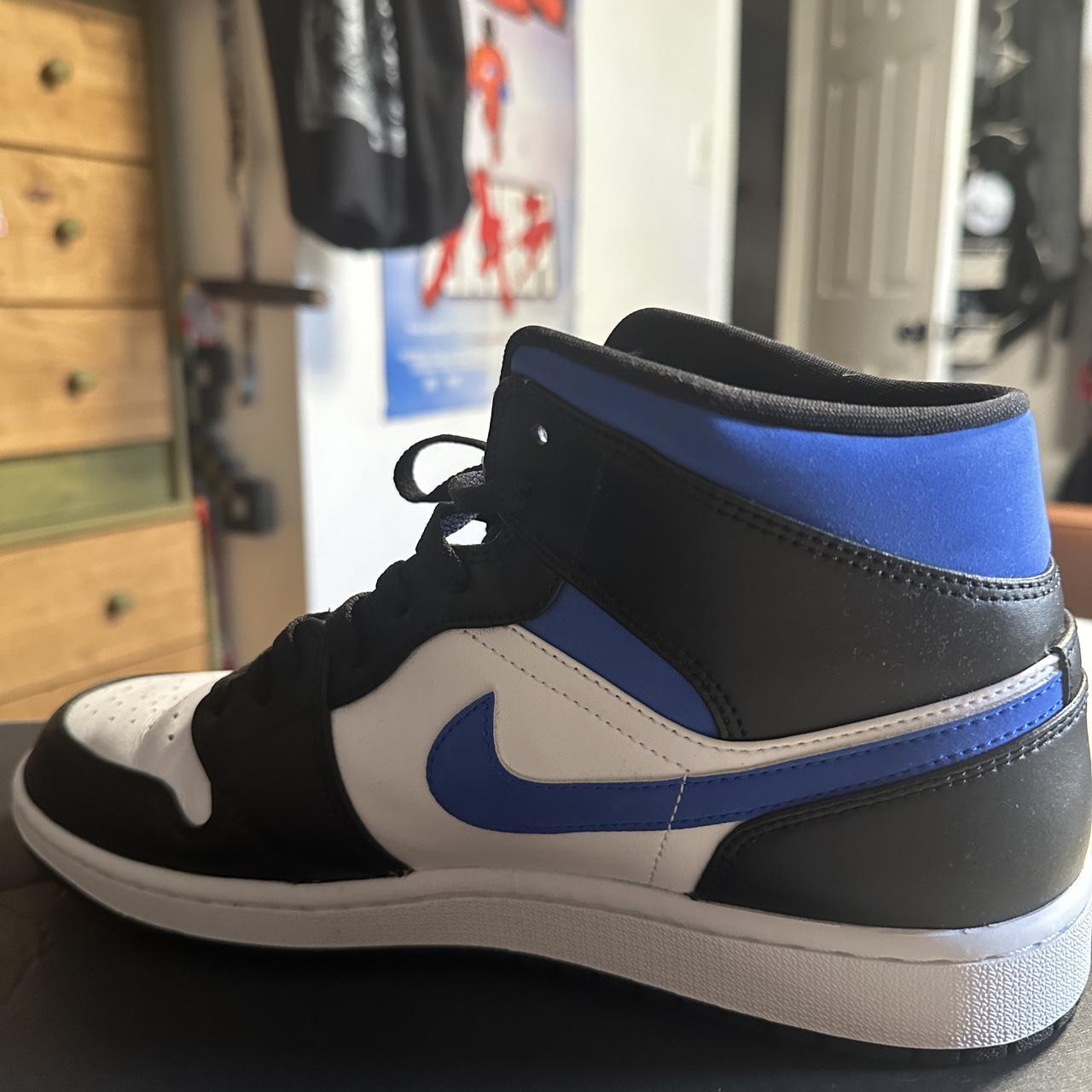 jordan 1 blue white mid