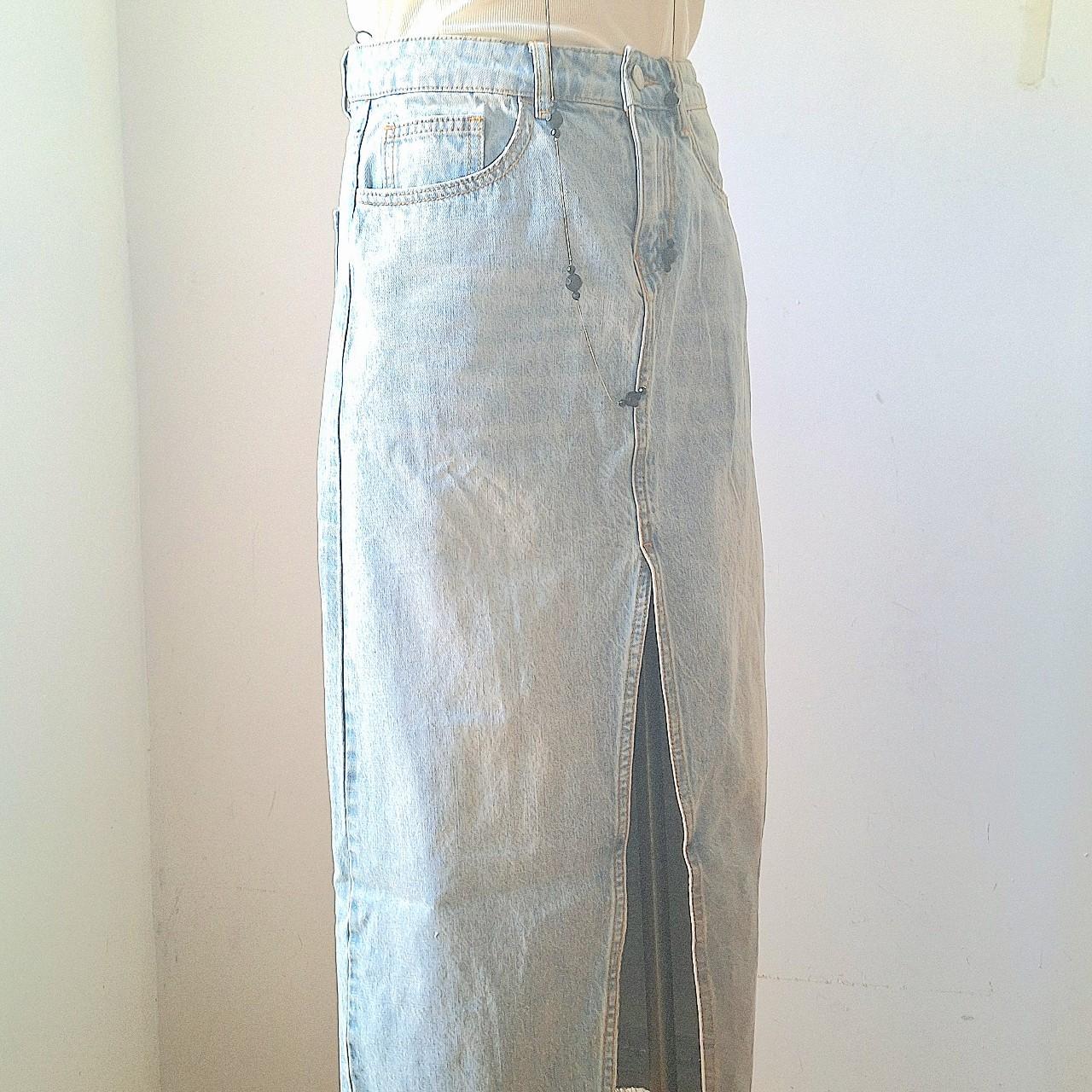 Urban Outfitters Levis Knee Length Denim Skirt Levi's