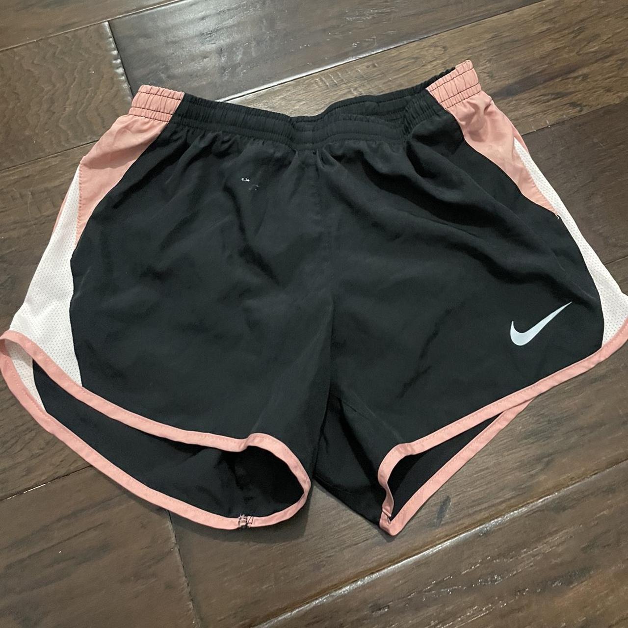 Nike Women's Shorts Depop