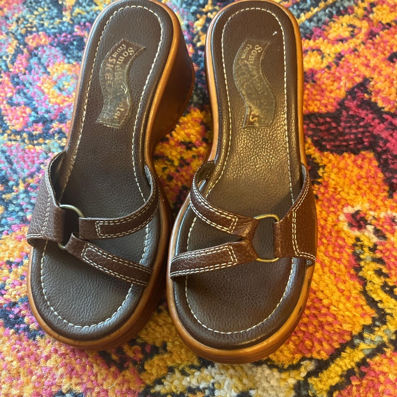 sketchers walking sandals