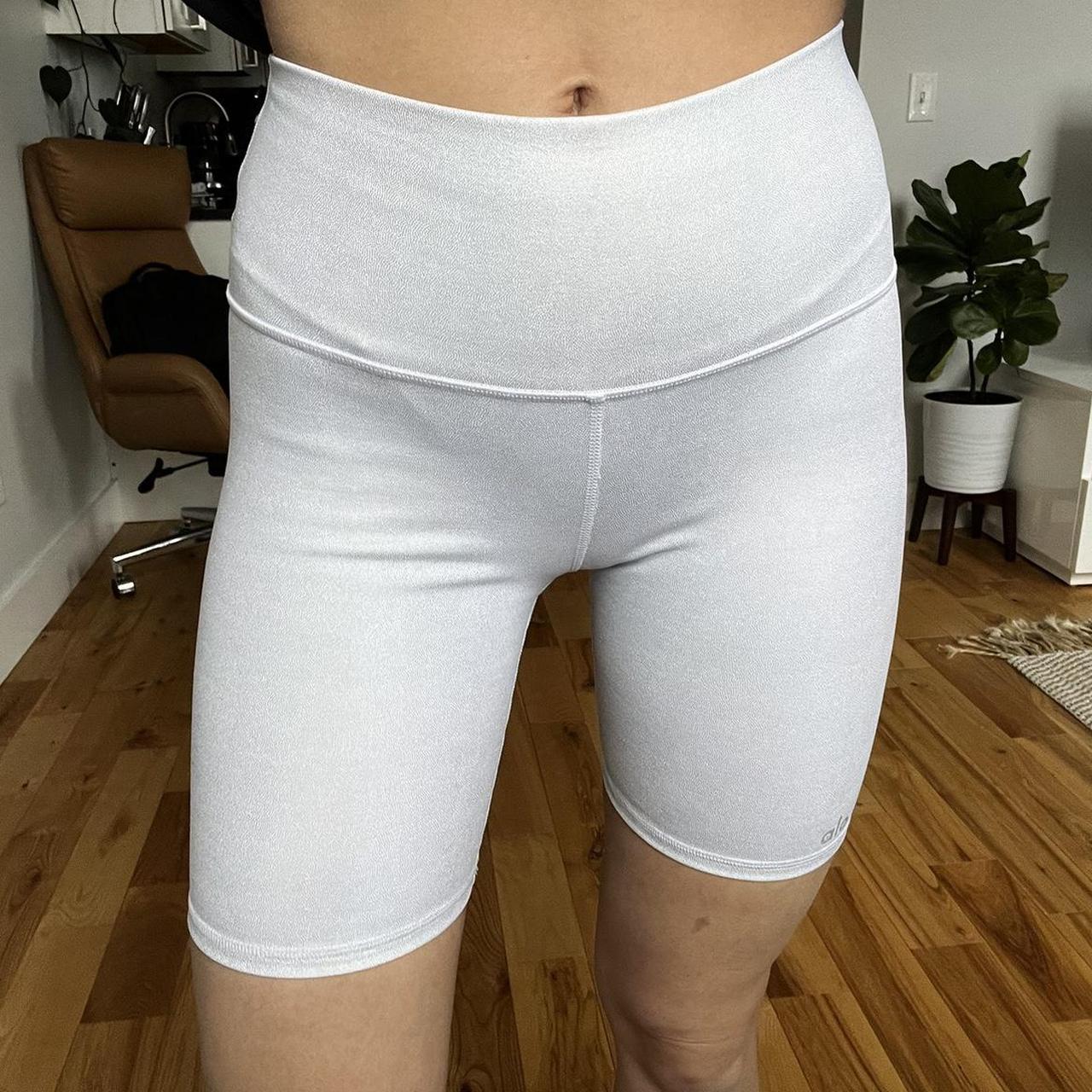 XS shimmer alo white biker shorts Price is firm