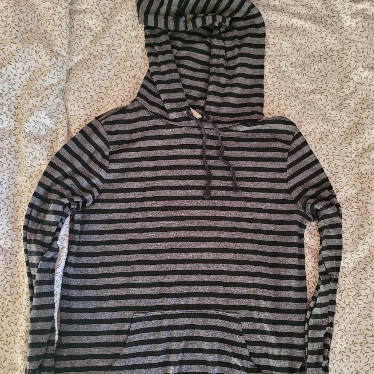 Old navy store striped sweatshirt