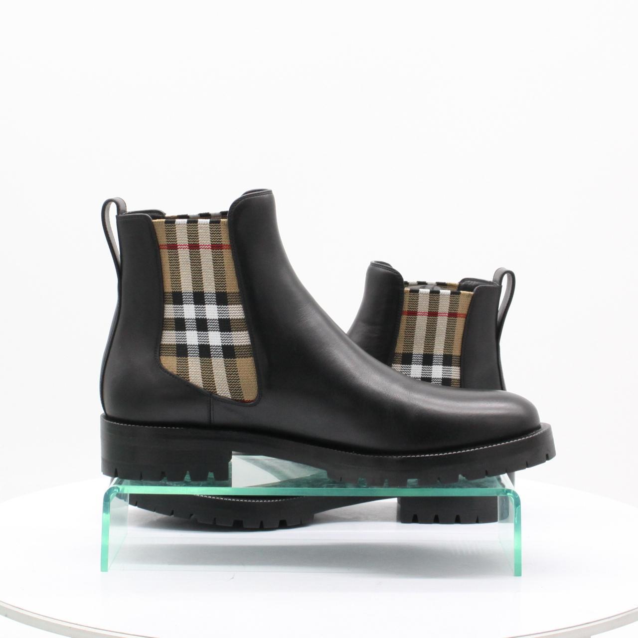 Burberry Ladies Allostock Chelsea Leather Depop