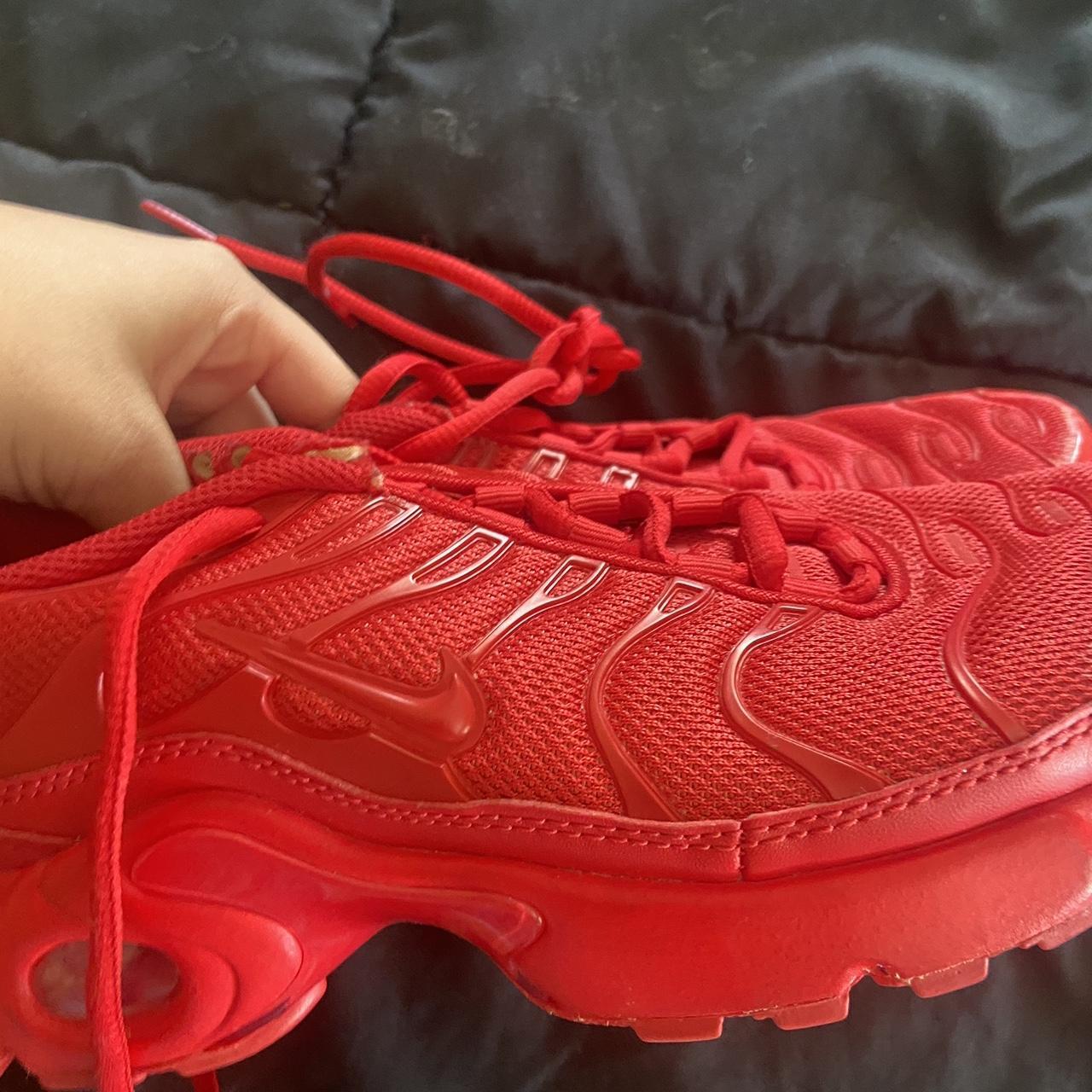 mens red nike vapor max