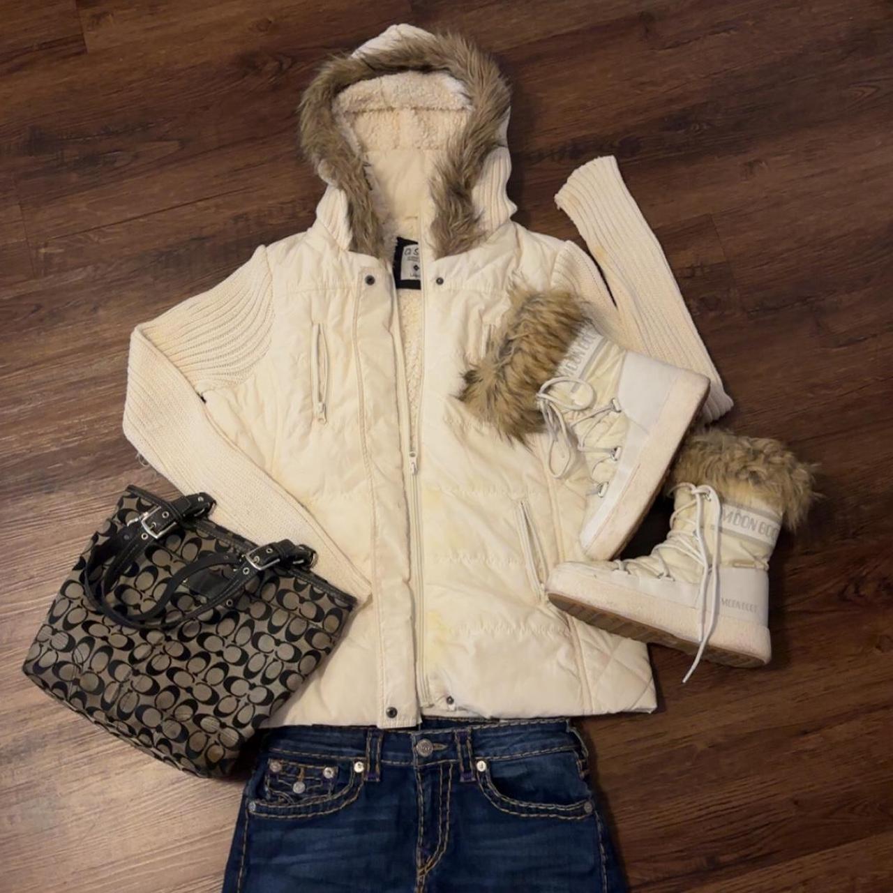 Y2k fur-jacket - Depop