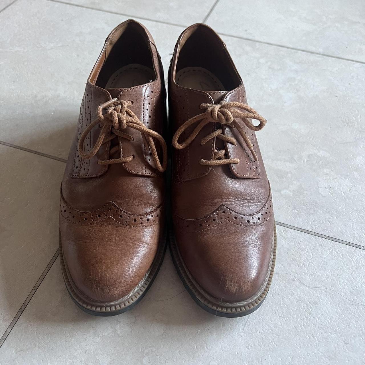 Clarks sales heeled brogues