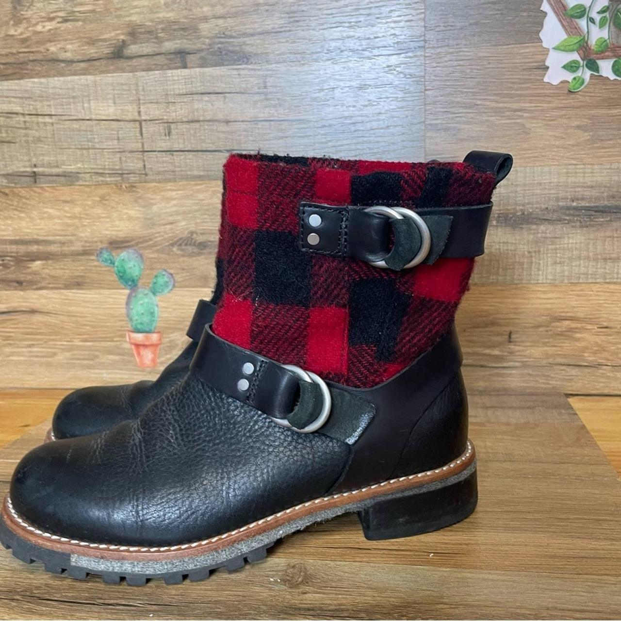 Buffalo hot sale plaid boots