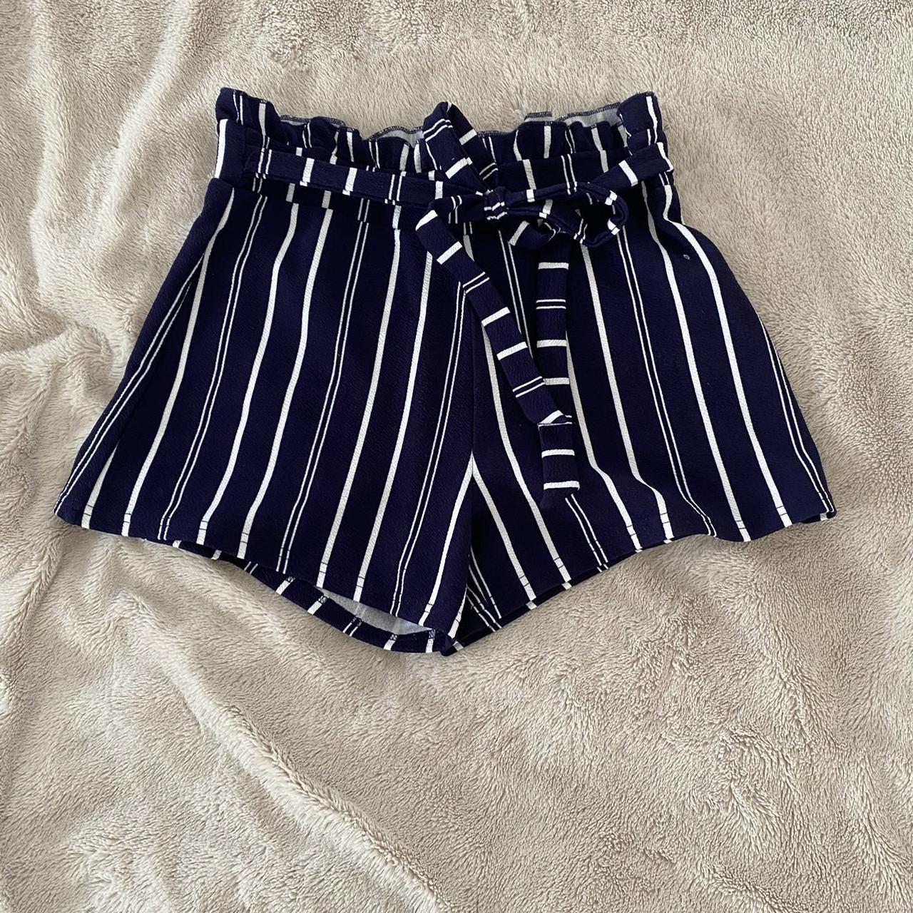 Derek Heart size small striped casual shorts in good - Depop