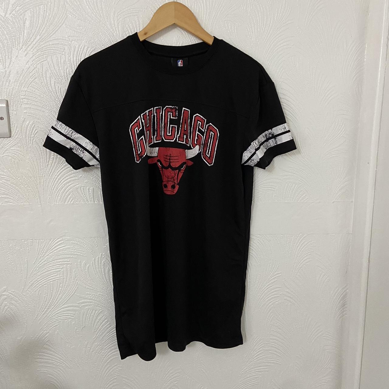 VINTAGE RARE good Chicago Bulls Street Bullies Grailed Deadstock Distressed Tshirt