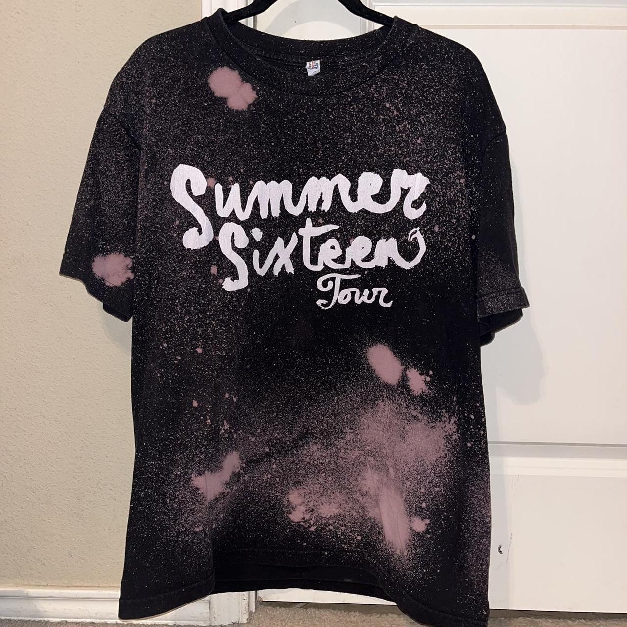 bleached drake summer 16’ tour shirt size Large... Depop