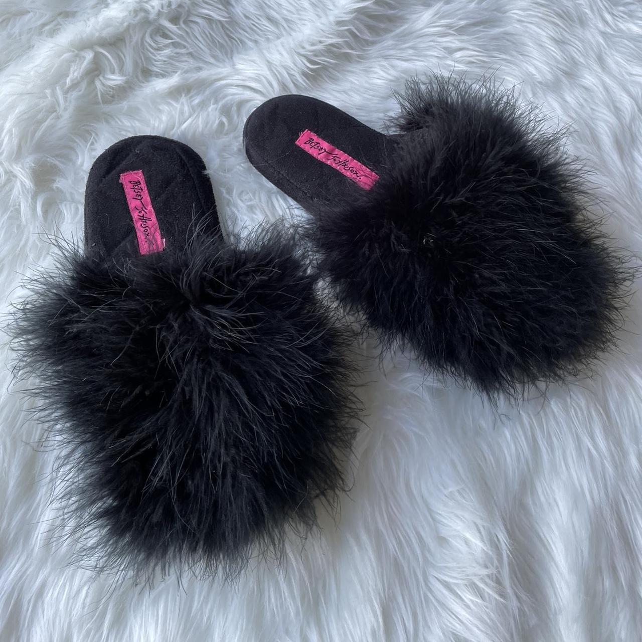 Betsey Johnson slippers size 5 6 Depop