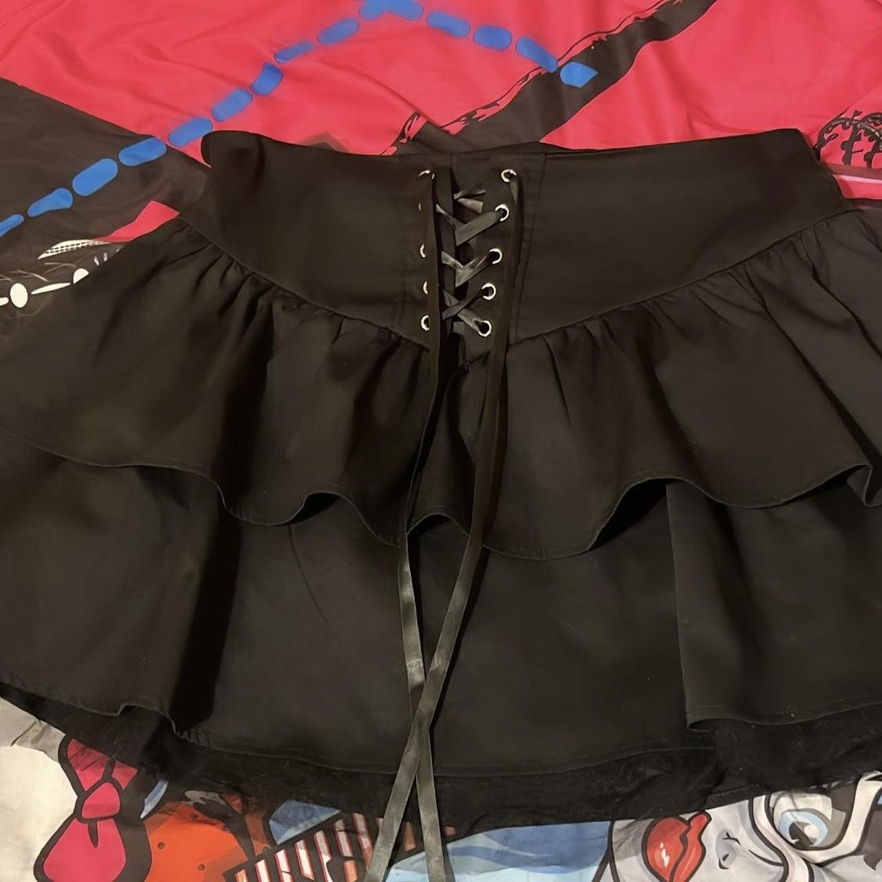 Two tiered black skirt Waist part has alot of lint... - Depop