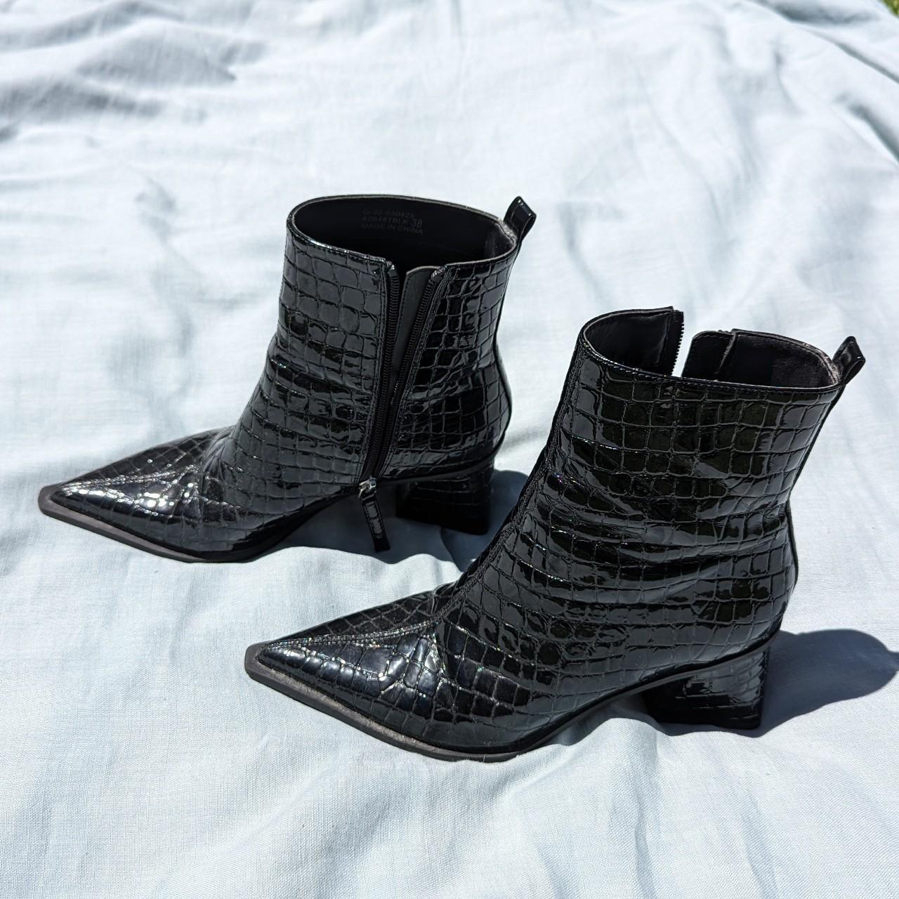 Topshop Crocodile Look Black Pointed Boots Depop