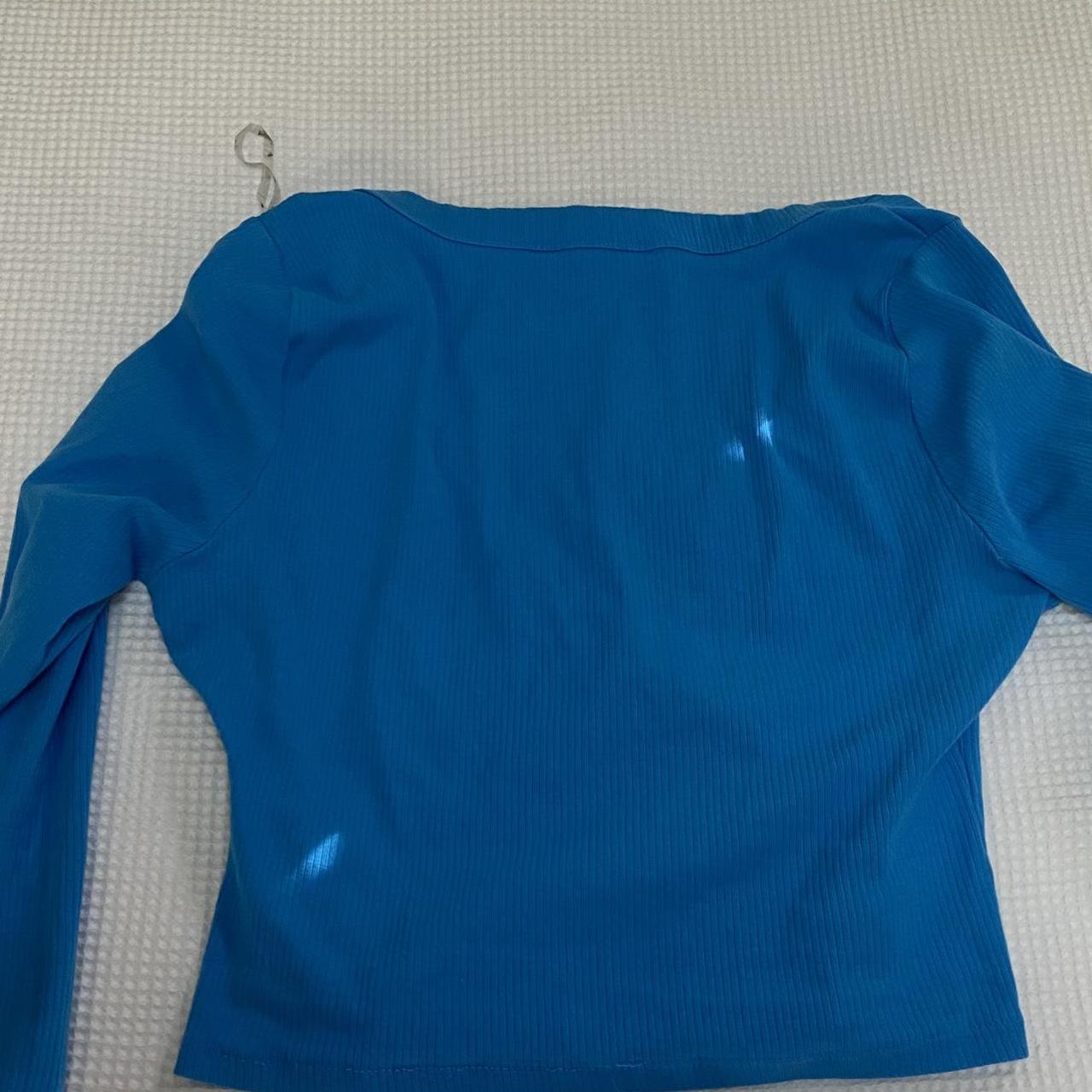 glassons cropped long sleeve super cute, in great... Depop