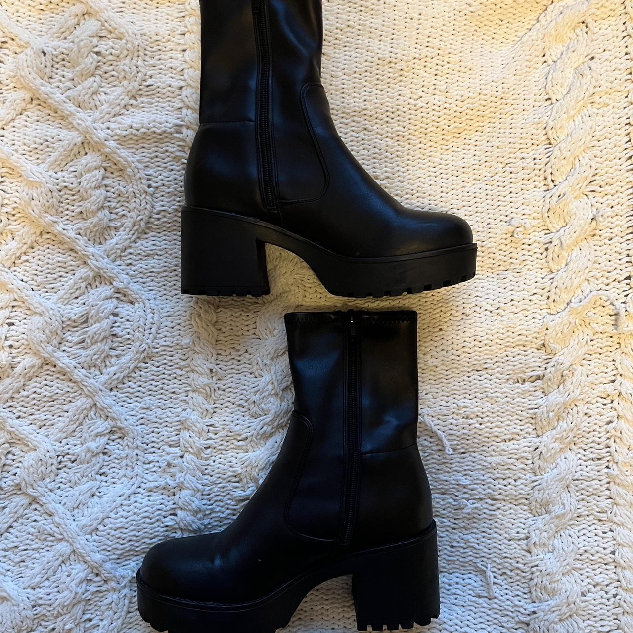 bratz inspired boots - Depop