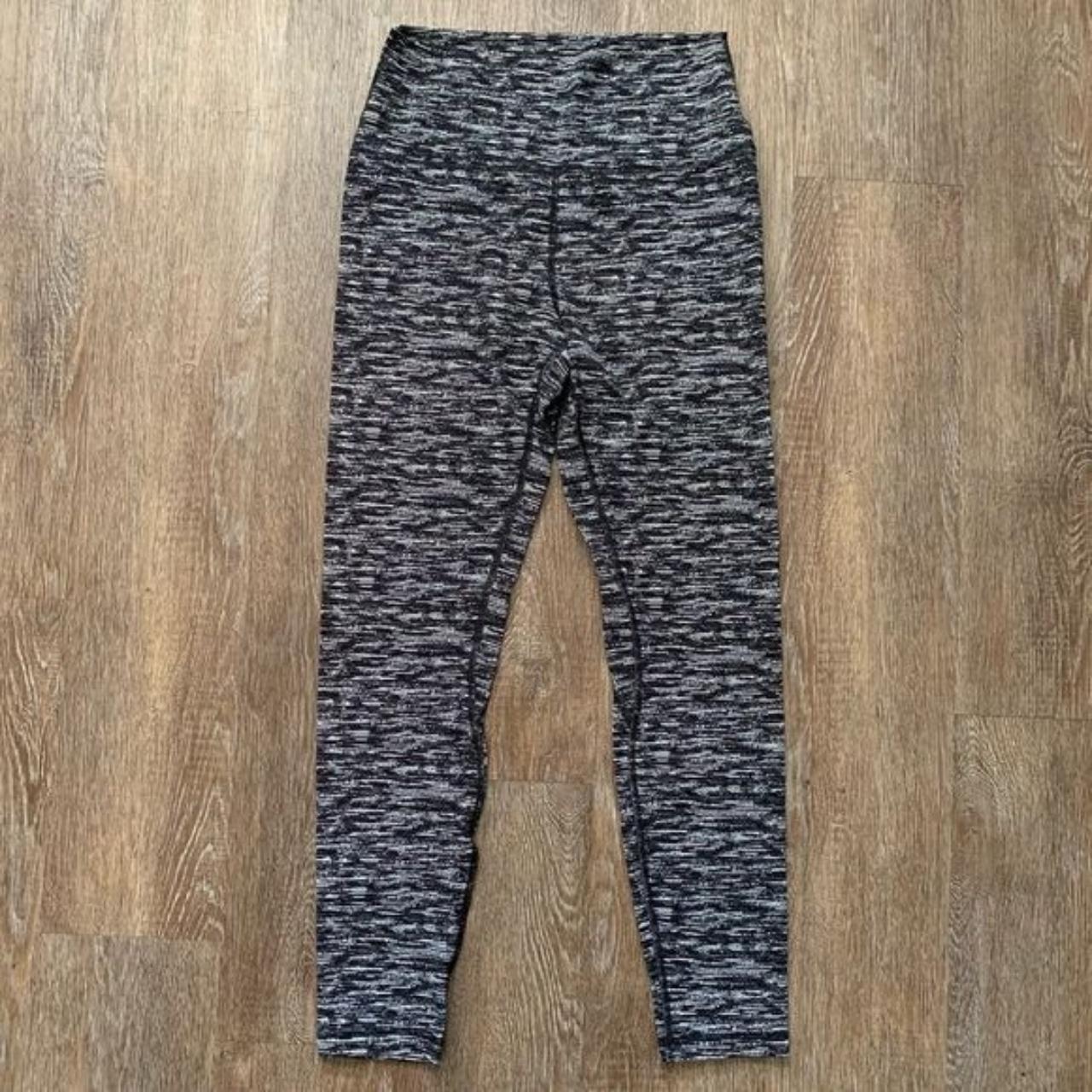 Women's Black and White Leggings | Depop