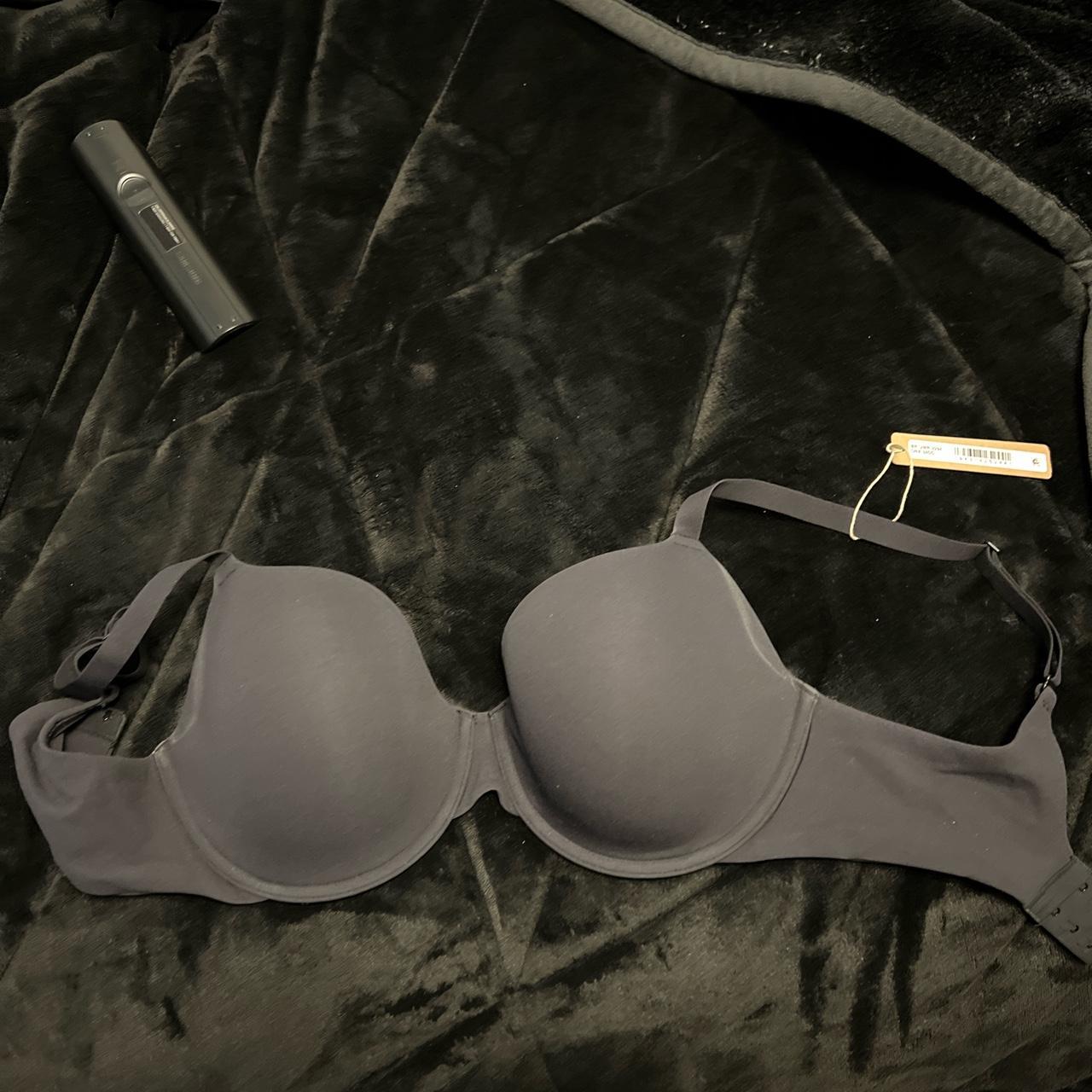 Cute bra 34B #bras #lingerie #bcup #womenswear - Depop