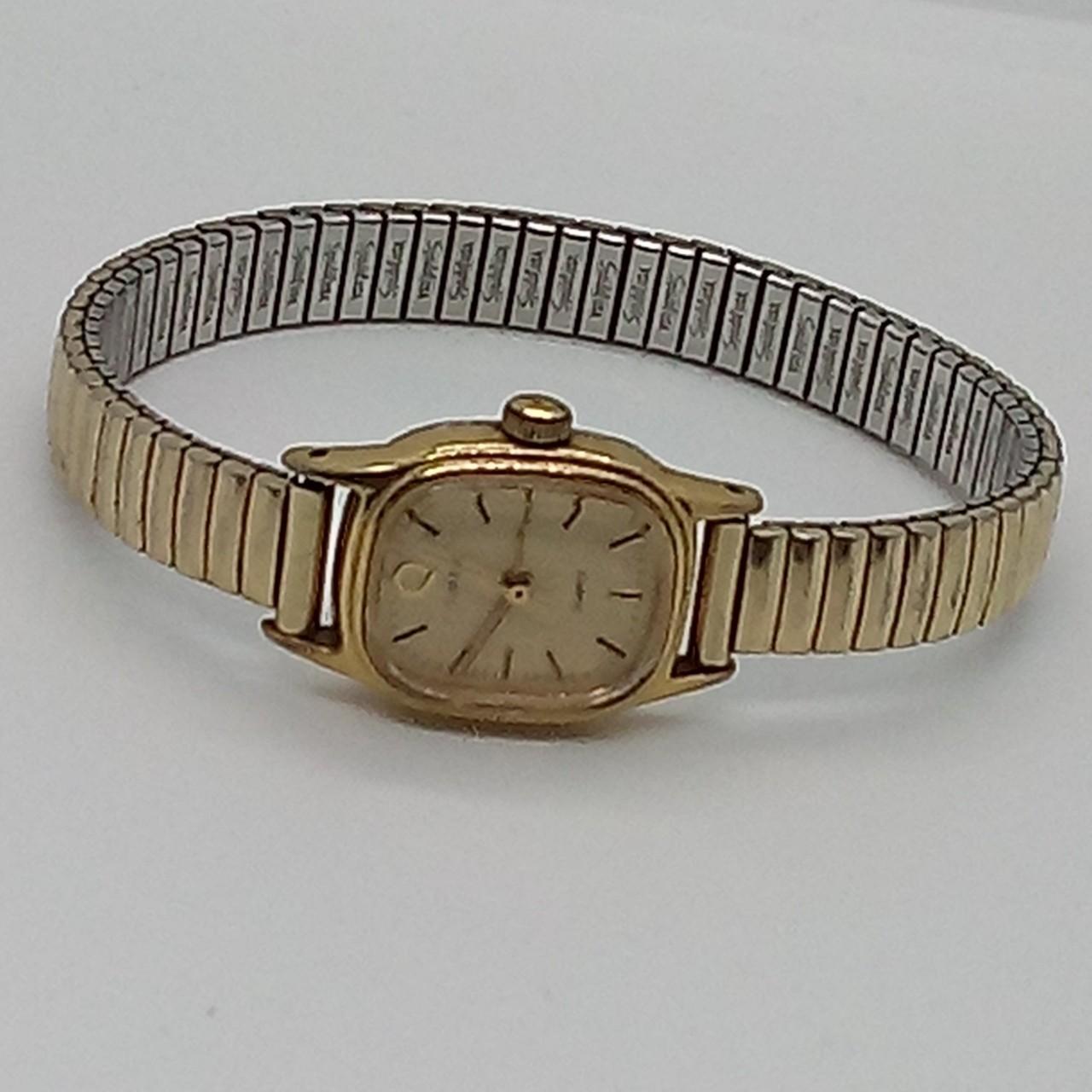 TIMEX GOLD TONE WOMEN'S STRETCH WRIST WATCH 6