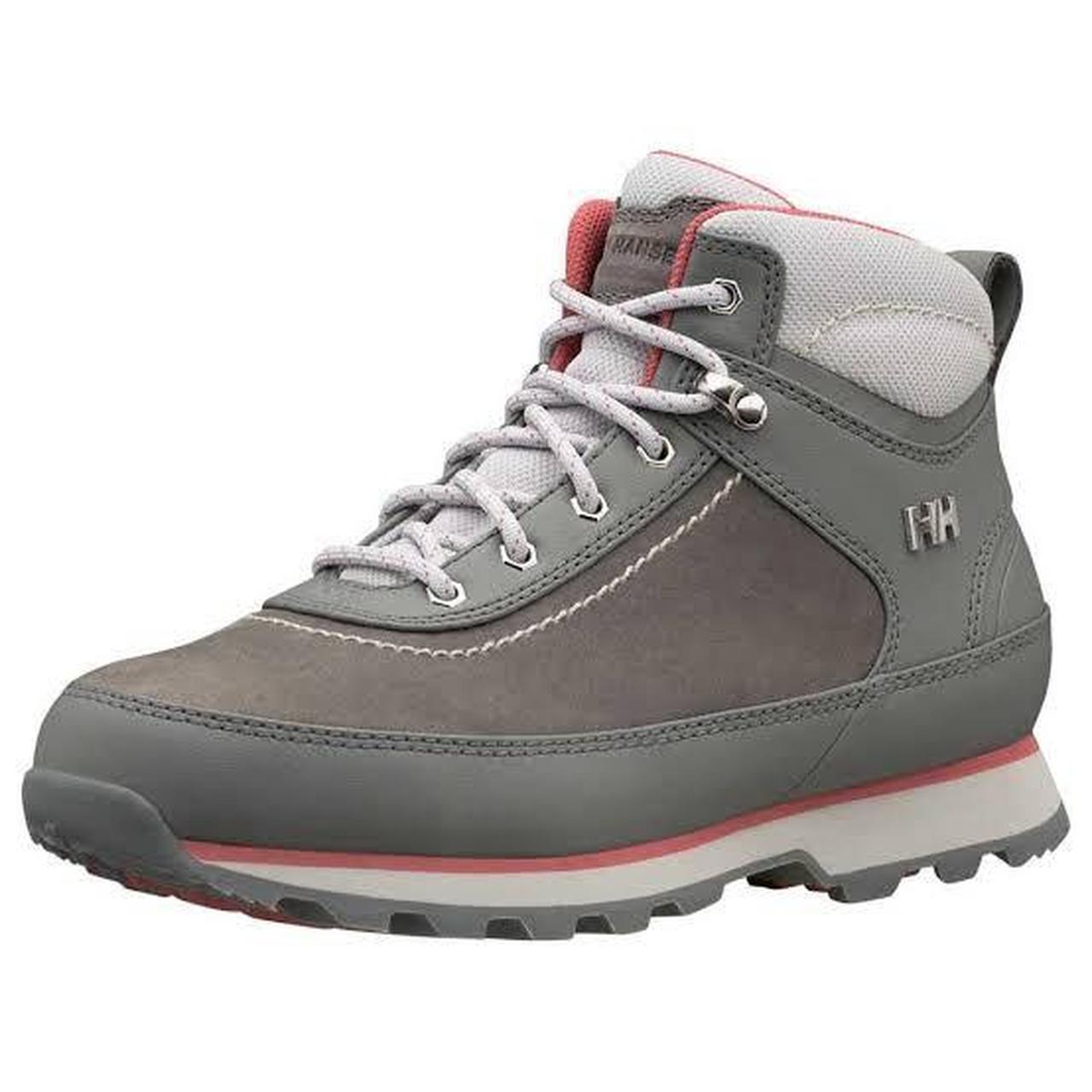 Helly Hansen Calgary boots have all their seams... - Depop