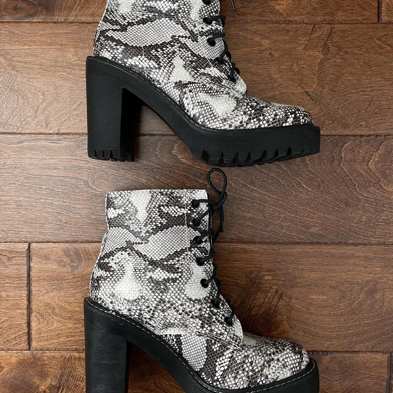 Madden girl gray store boots