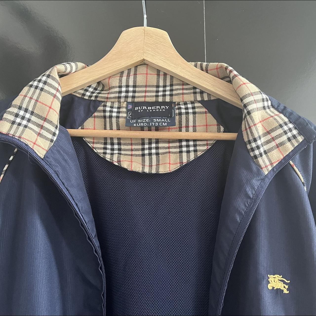 Vintage Burberry jacket, Only worn twice, Size S.