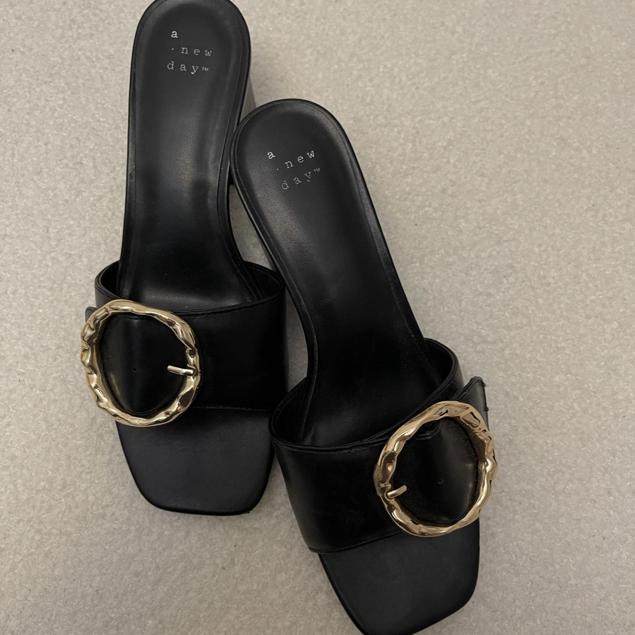 item listed by stiyla