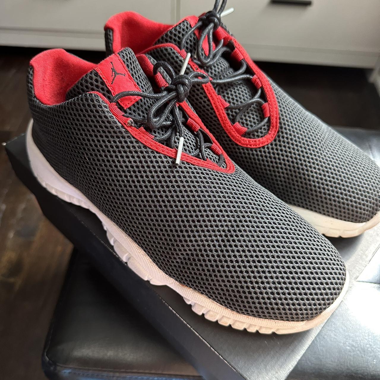 jordan future size 8