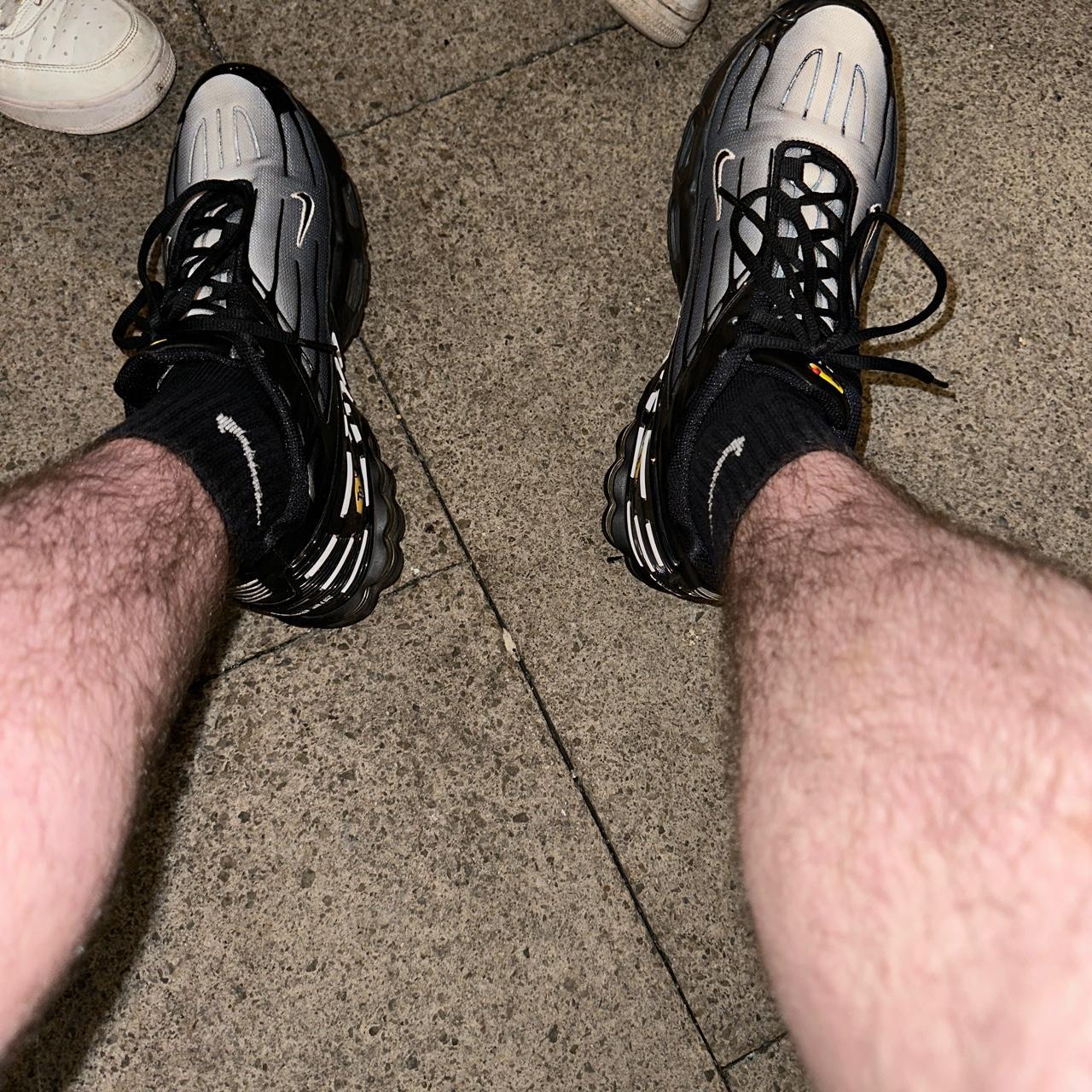 mens long black nike socks