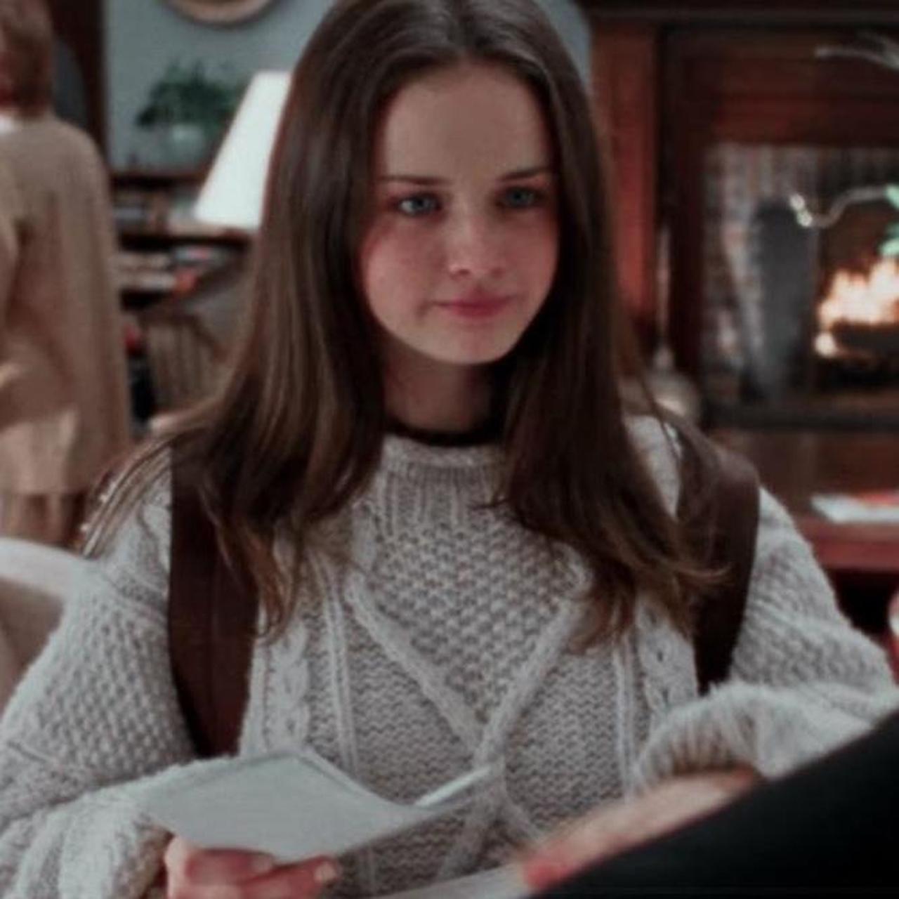 Rory gilmore sweater duuuuuupe - Depop